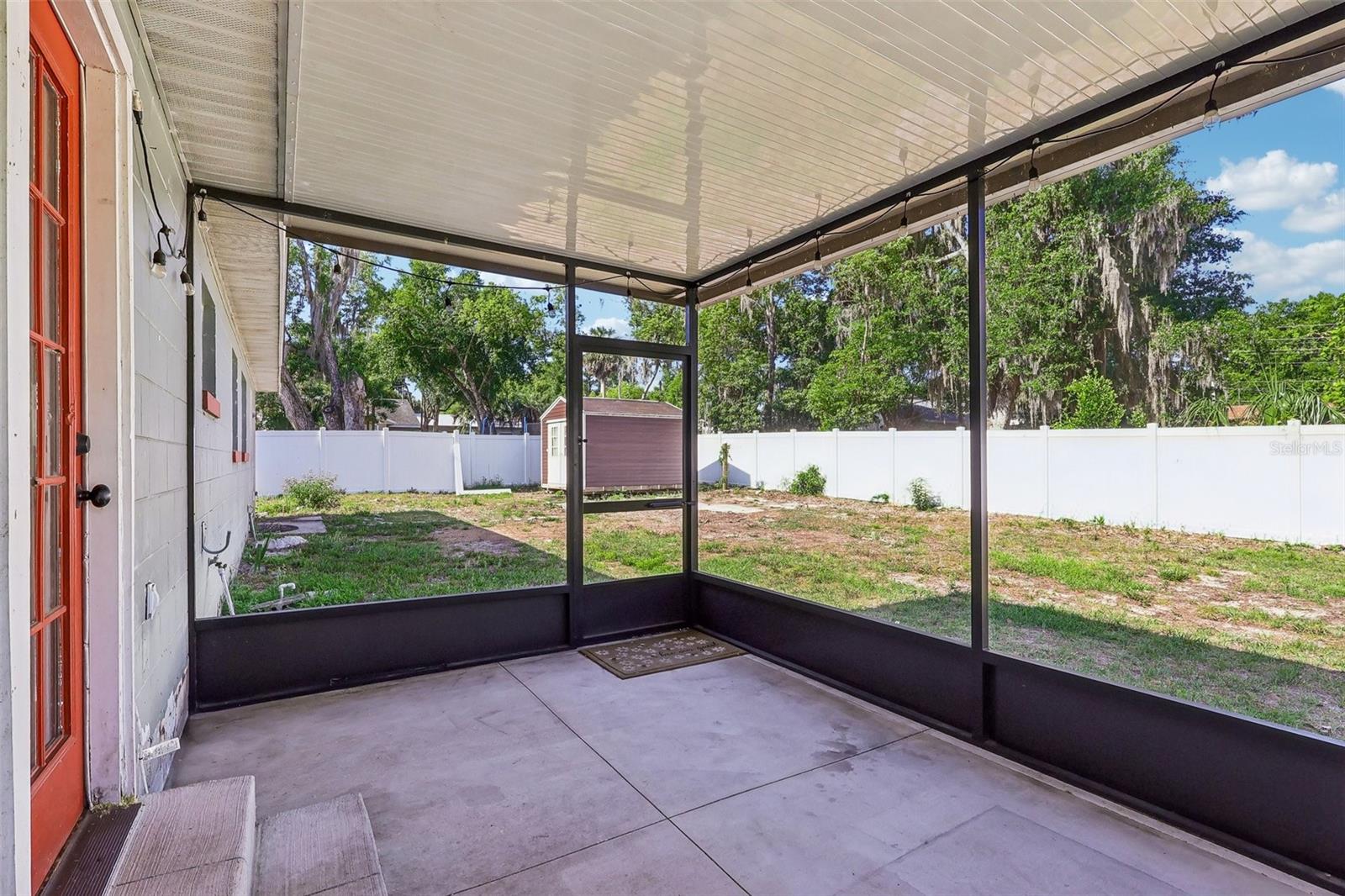 321 E 11TH AVE, MOUNT DORA, FL, 32757