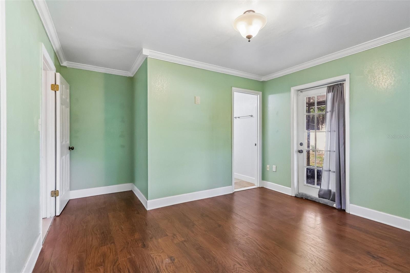 321 E 11TH AVE, MOUNT DORA, FL, 32757