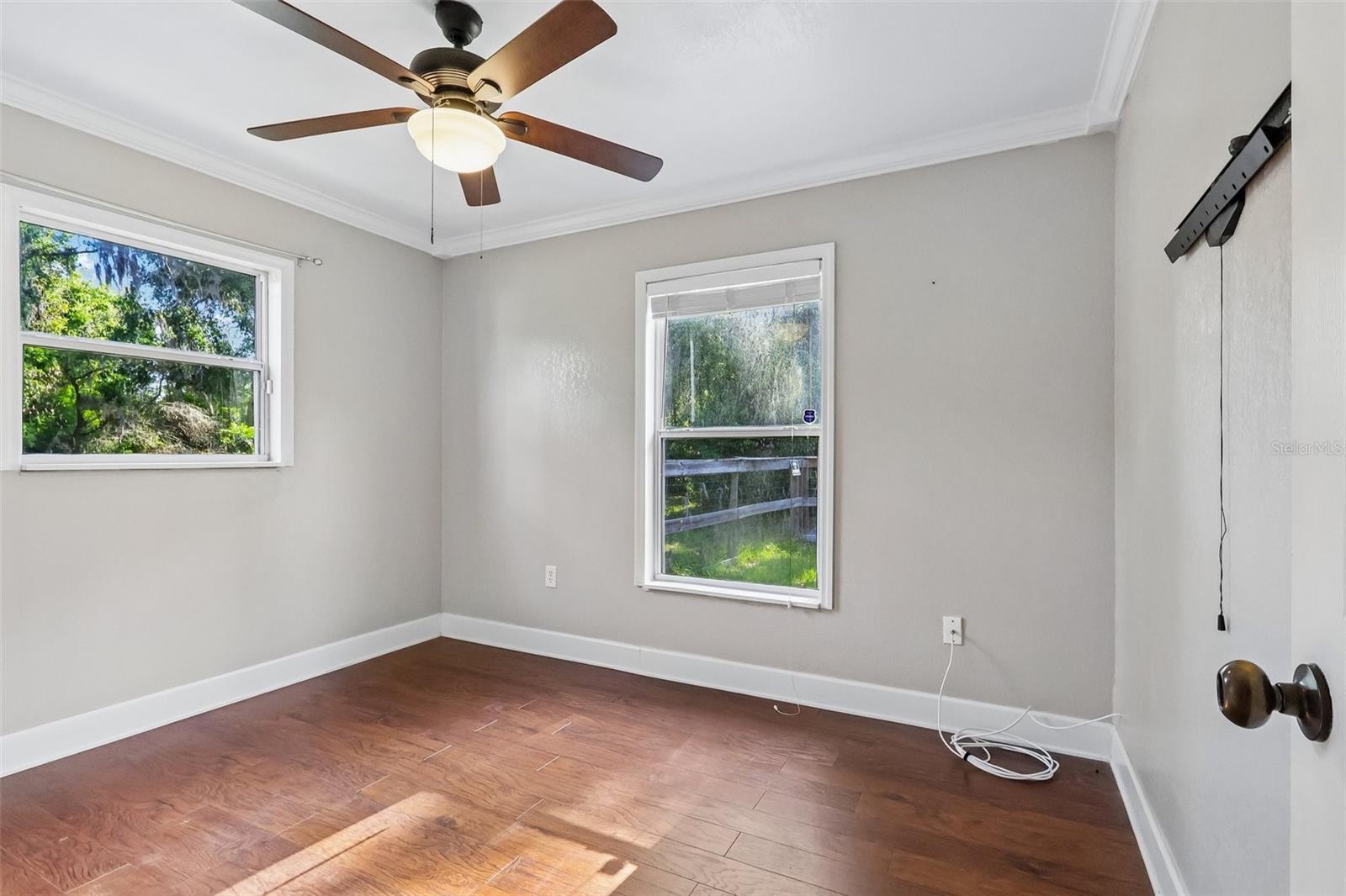 321 E 11TH AVE, MOUNT DORA, FL, 32757