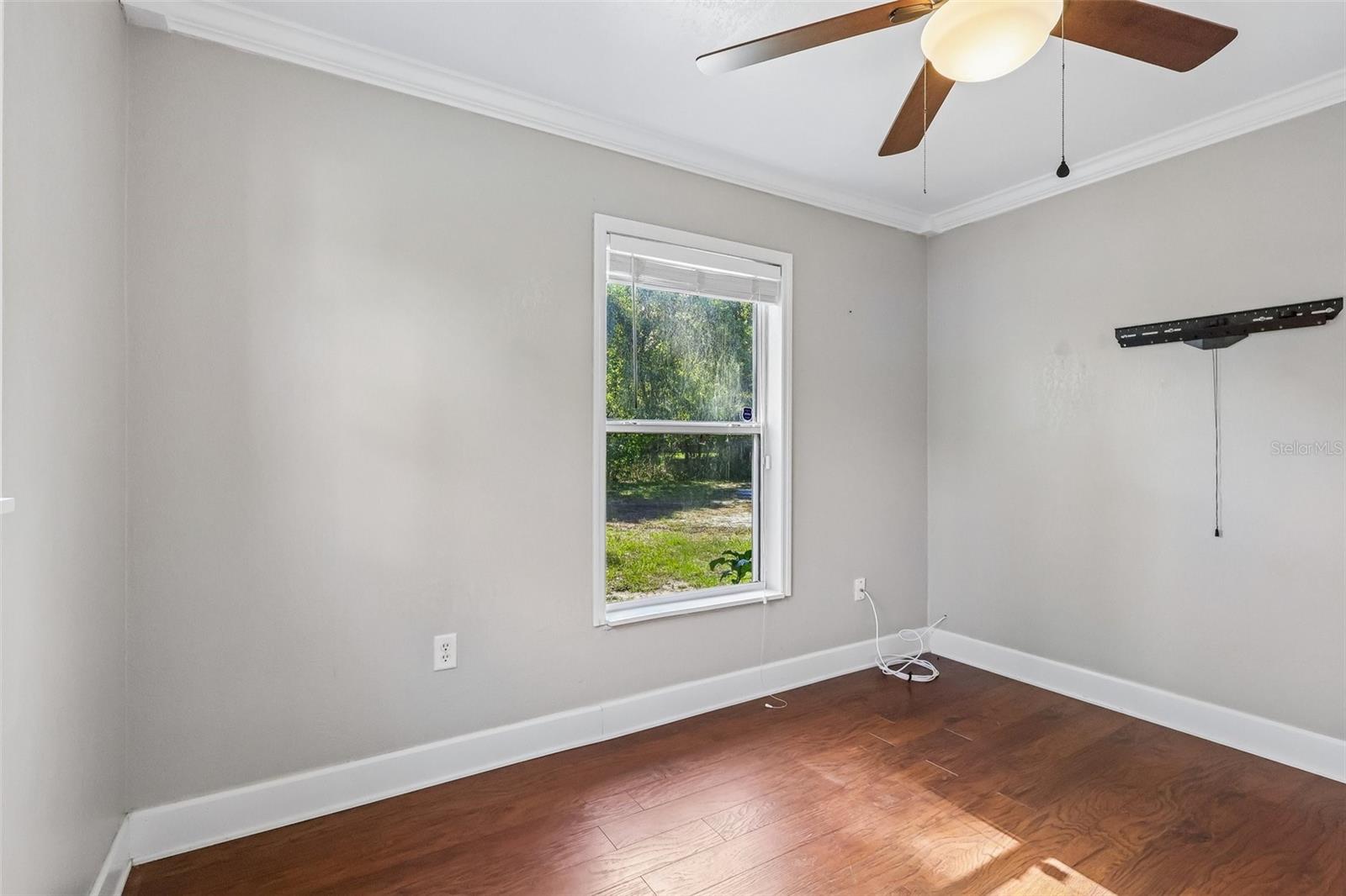 321 E 11TH AVE, MOUNT DORA, FL, 32757