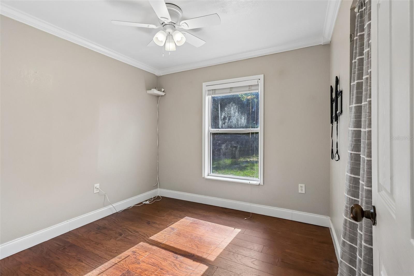 321 E 11TH AVE, MOUNT DORA, FL, 32757