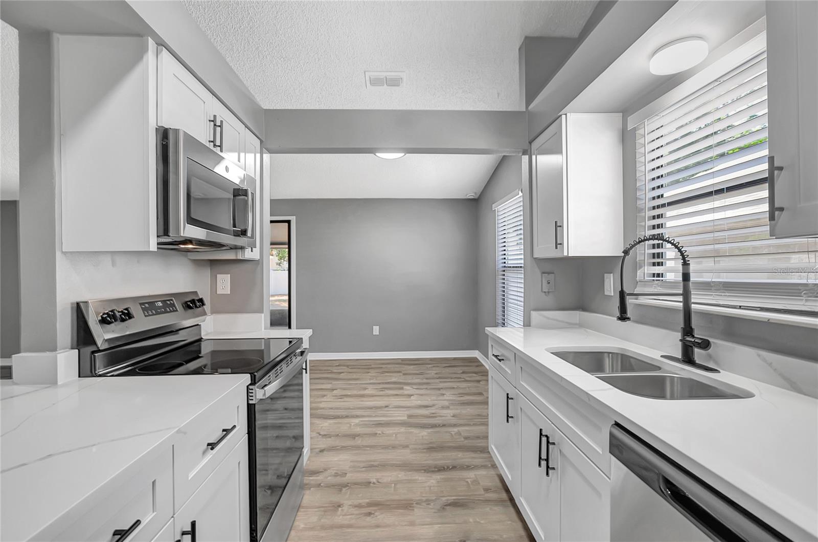 11333 MAYBROOK AVE, RIVERVIEW, FL, 33569