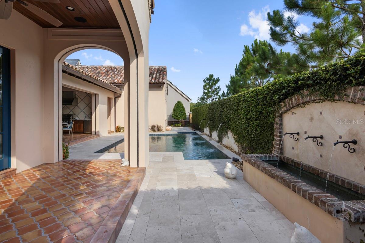 10066 MELODY TIME DR, GOLDEN OAK, FL, 32836