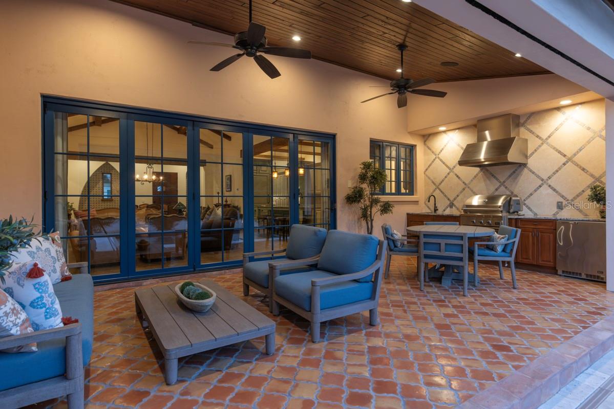 10066 MELODY TIME DR, GOLDEN OAK, FL, 32836