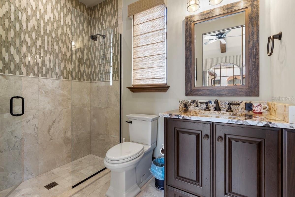 10066 MELODY TIME DR, GOLDEN OAK, FL, 32836