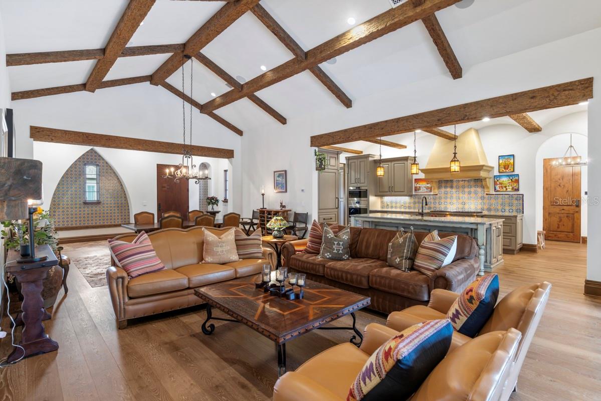 10066 MELODY TIME DR, GOLDEN OAK, FL, 32836