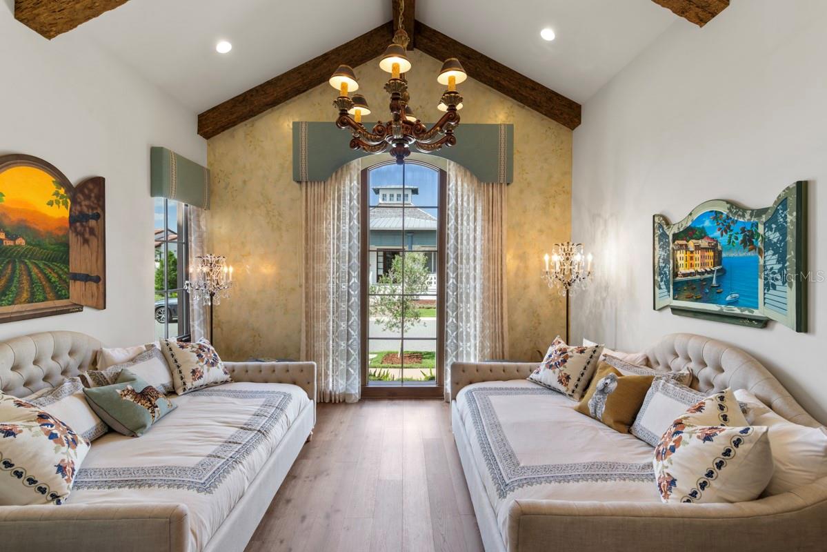 10066 MELODY TIME DR, GOLDEN OAK, FL, 32836