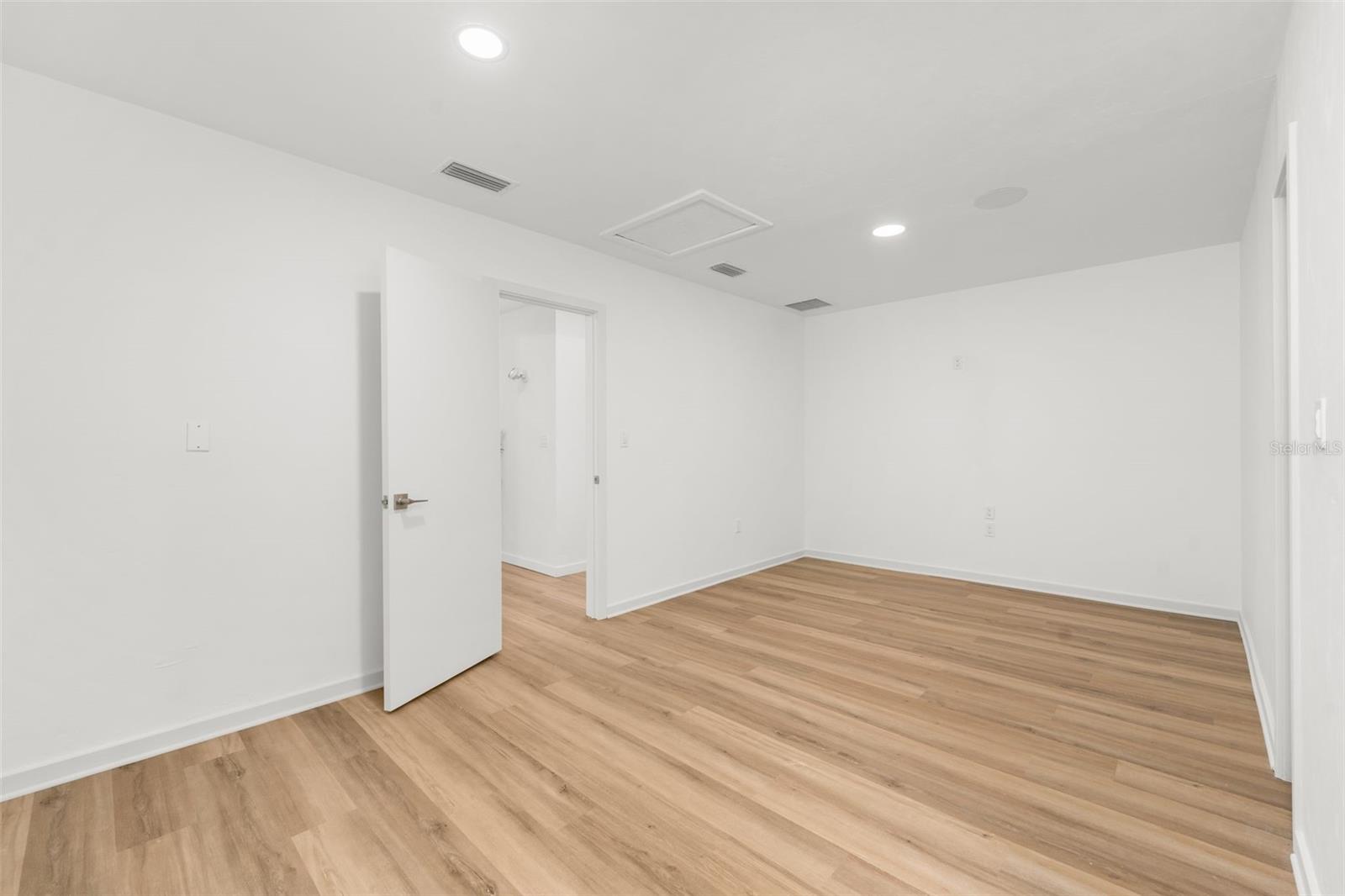 2261 NW 24TH AVE, GAINESVILLE, FL, 32605