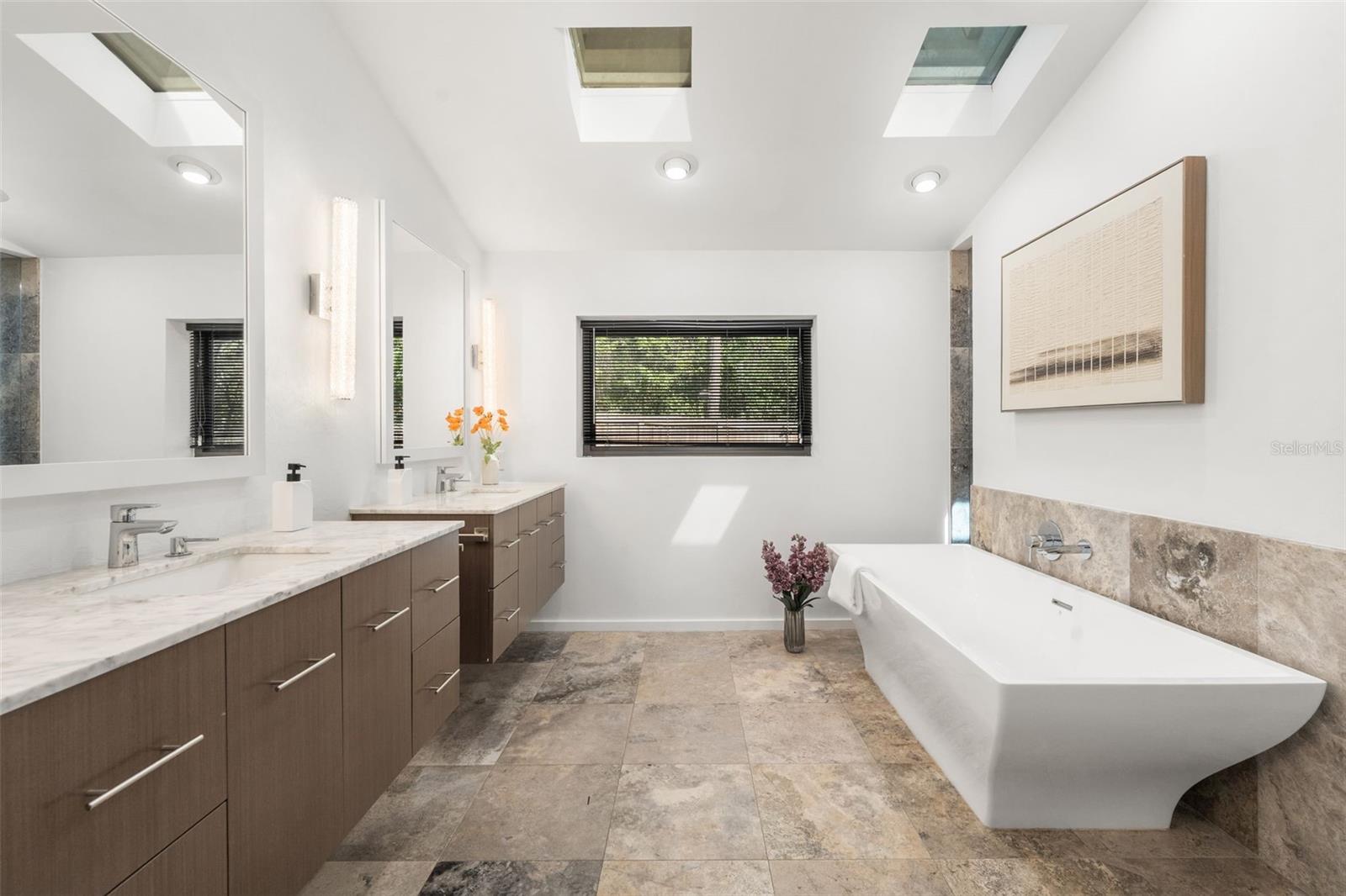 2261 NW 24TH AVE, GAINESVILLE, FL, 32605