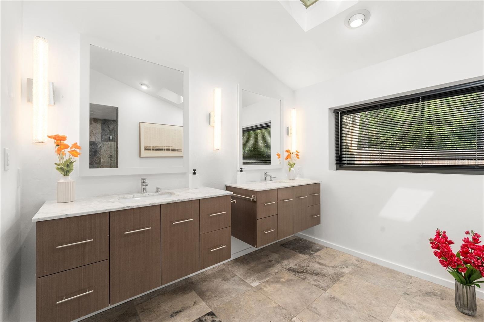 2261 NW 24TH AVE, GAINESVILLE, FL, 32605