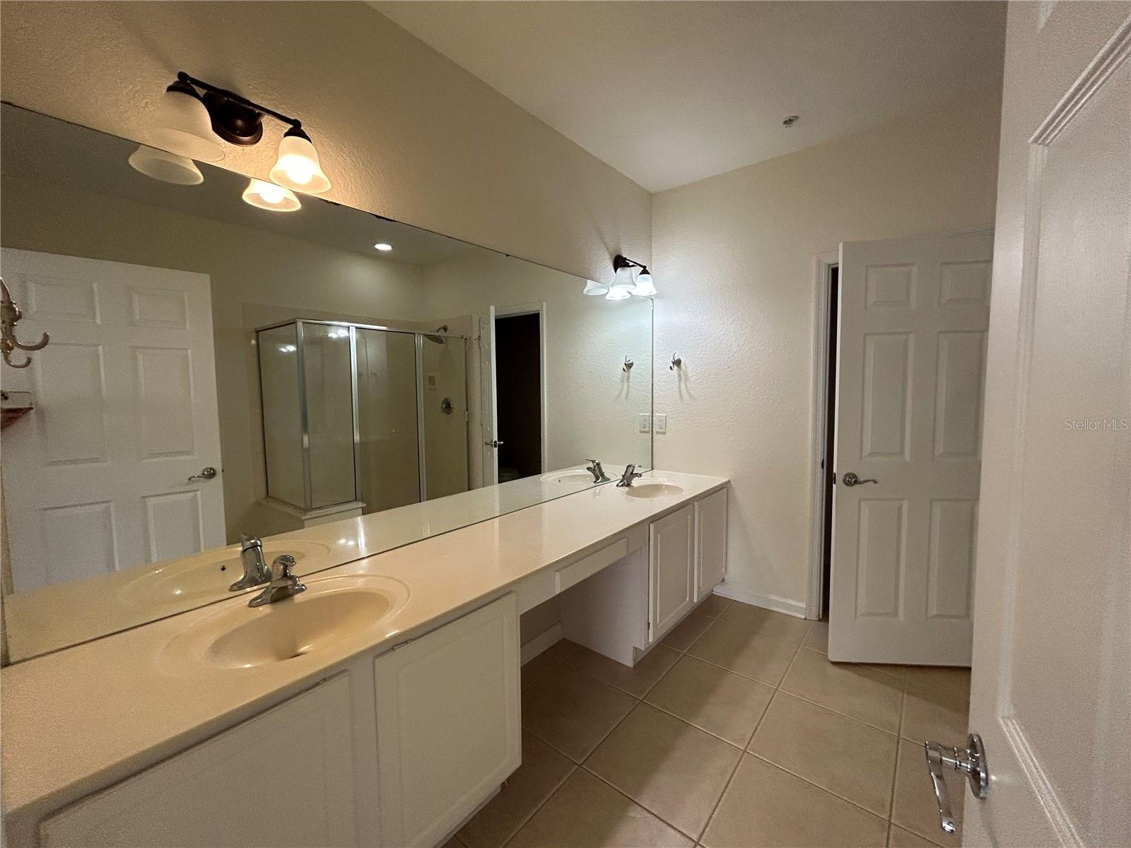 2679 METRO SEVILLA DR #105, ORLANDO, FL, 32835