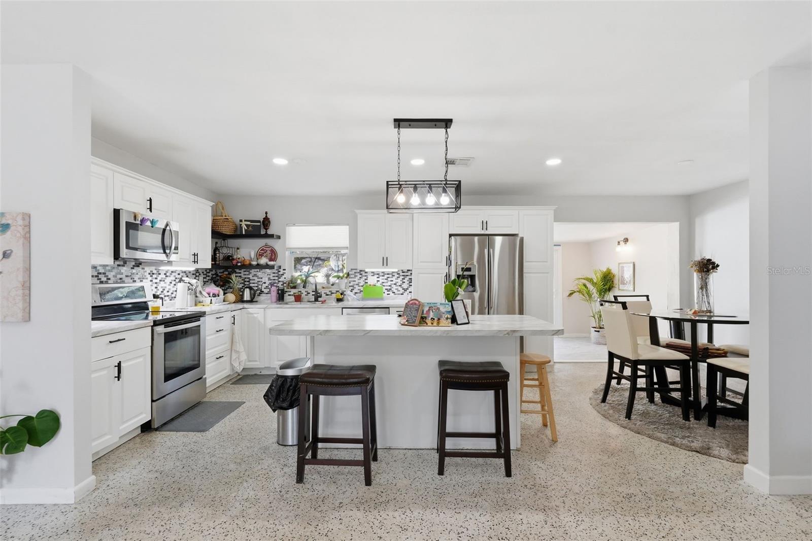 10107 N ASTER AVE, TAMPA, FL, 33612