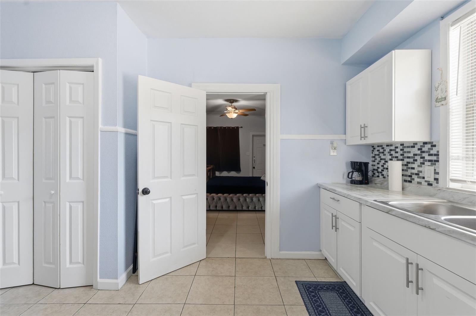 10107 N ASTER AVE, TAMPA, FL, 33612