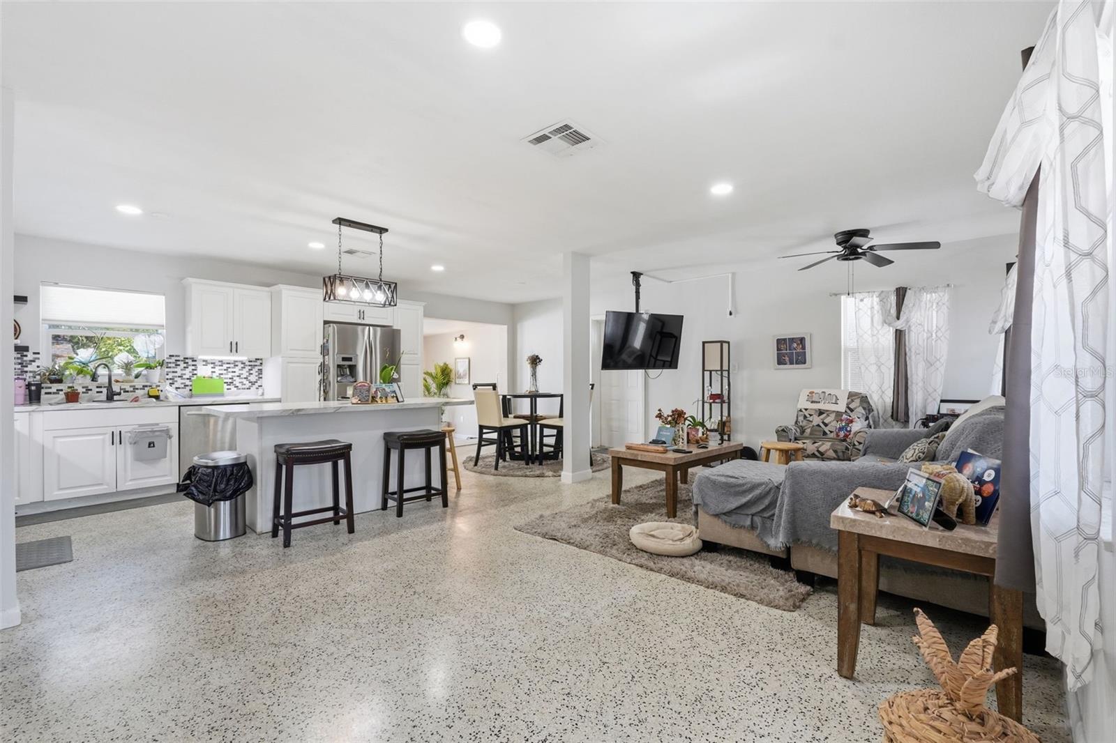 10107 N ASTER AVE, TAMPA, FL, 33612
