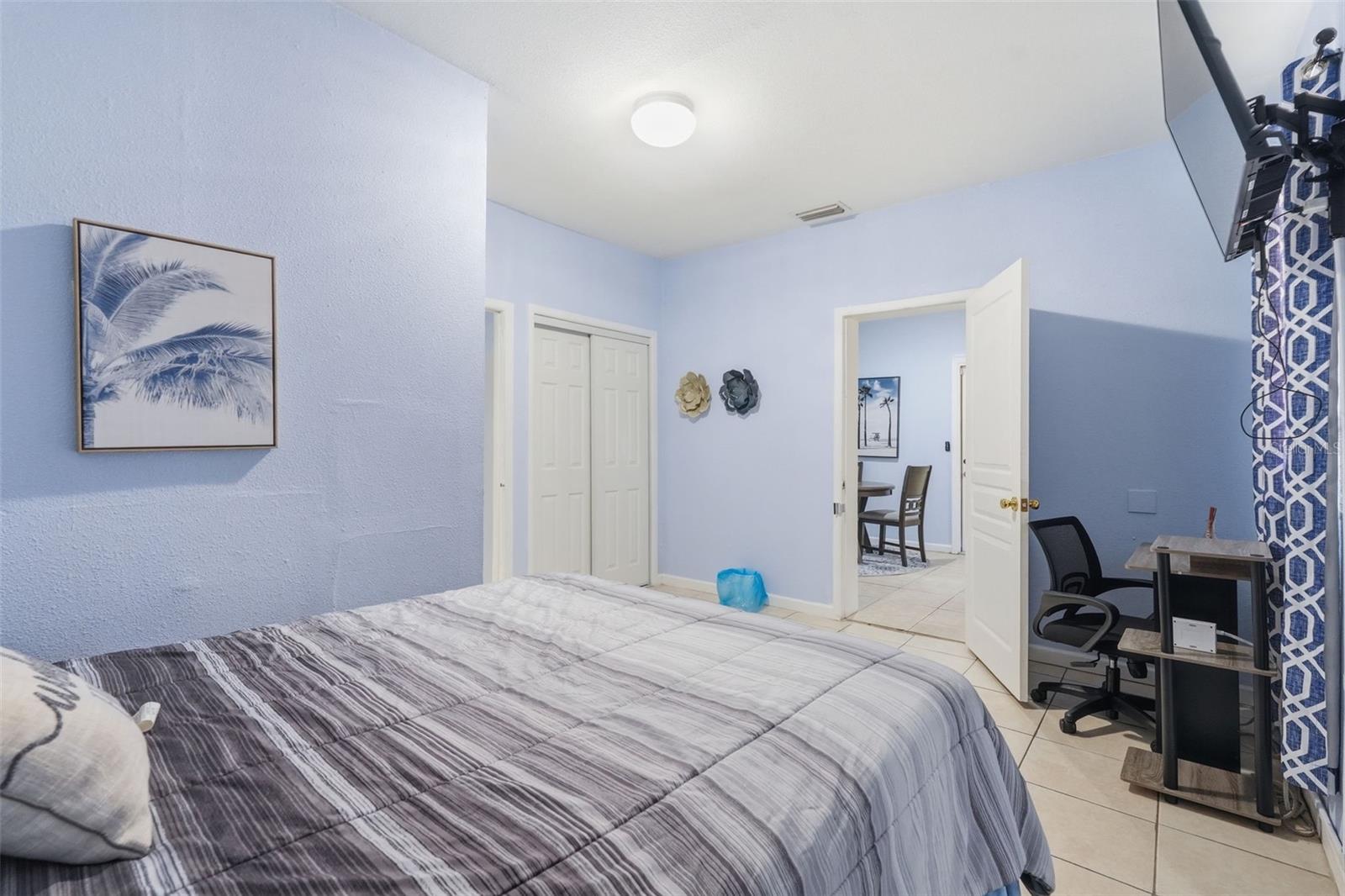 10107 N ASTER AVE, TAMPA, FL, 33612