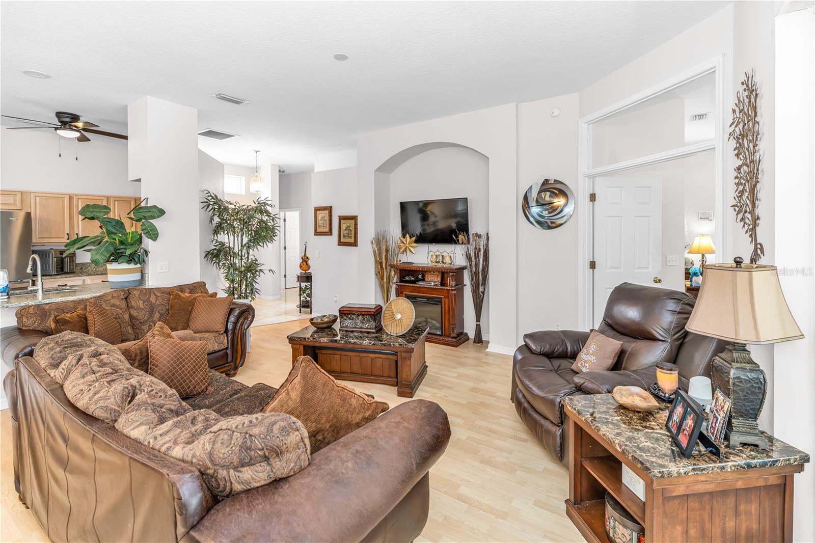 414 FAIRLANE DR, DEBARY, FL, 32713