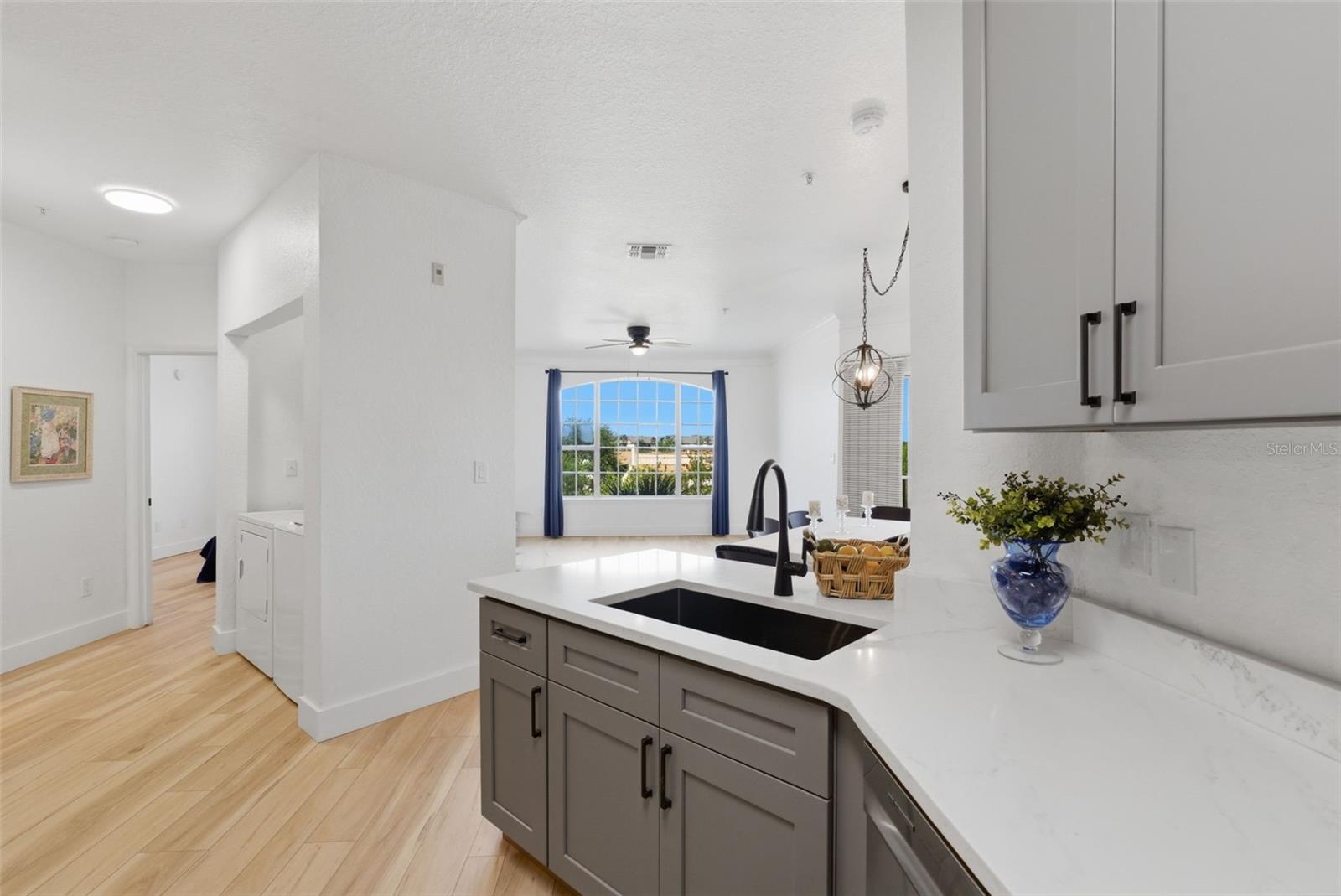 4323 BAYSIDE VILLAGE DR #312, TAMPA, FL, 33615