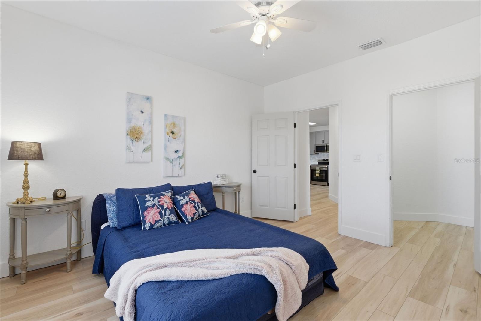 4323 BAYSIDE VILLAGE DR #312, TAMPA, FL, 33615