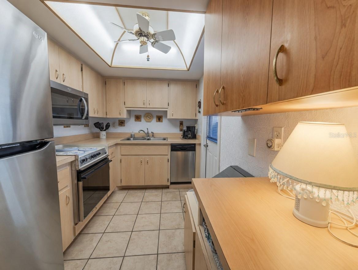 2225 ORANGE BLOSSOM LN, BRADENTON, FL, 34207