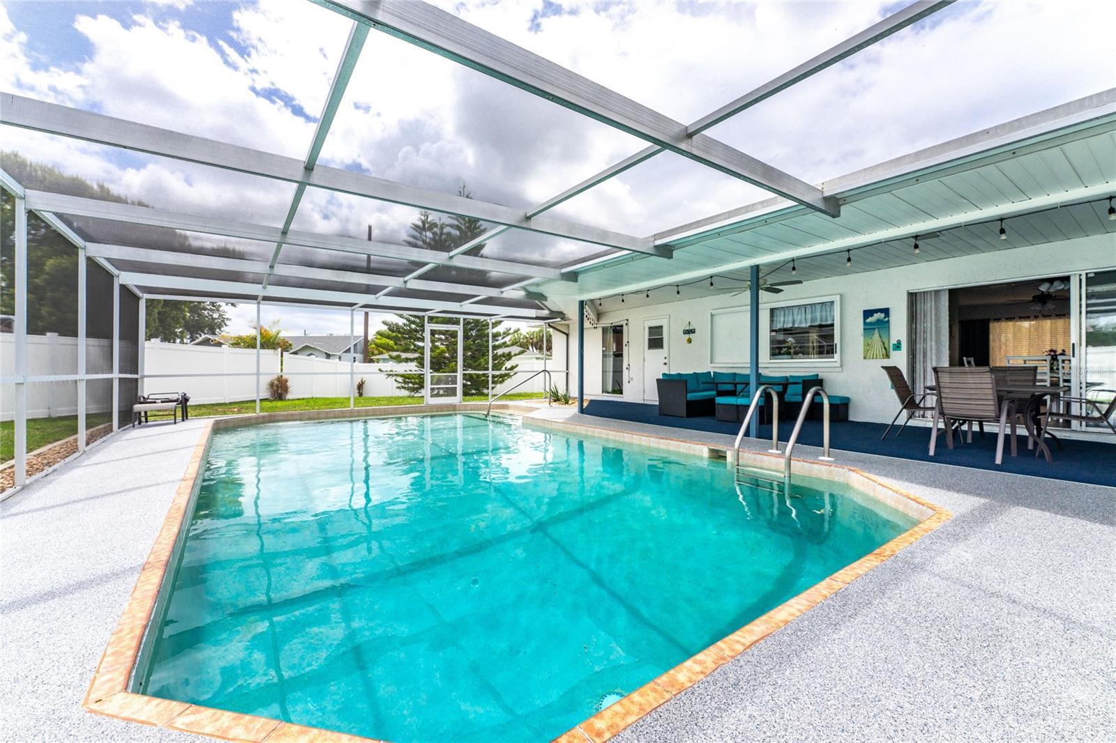 1014 DARBY DR NW, PORT CHARLOTTE, FL, 33948