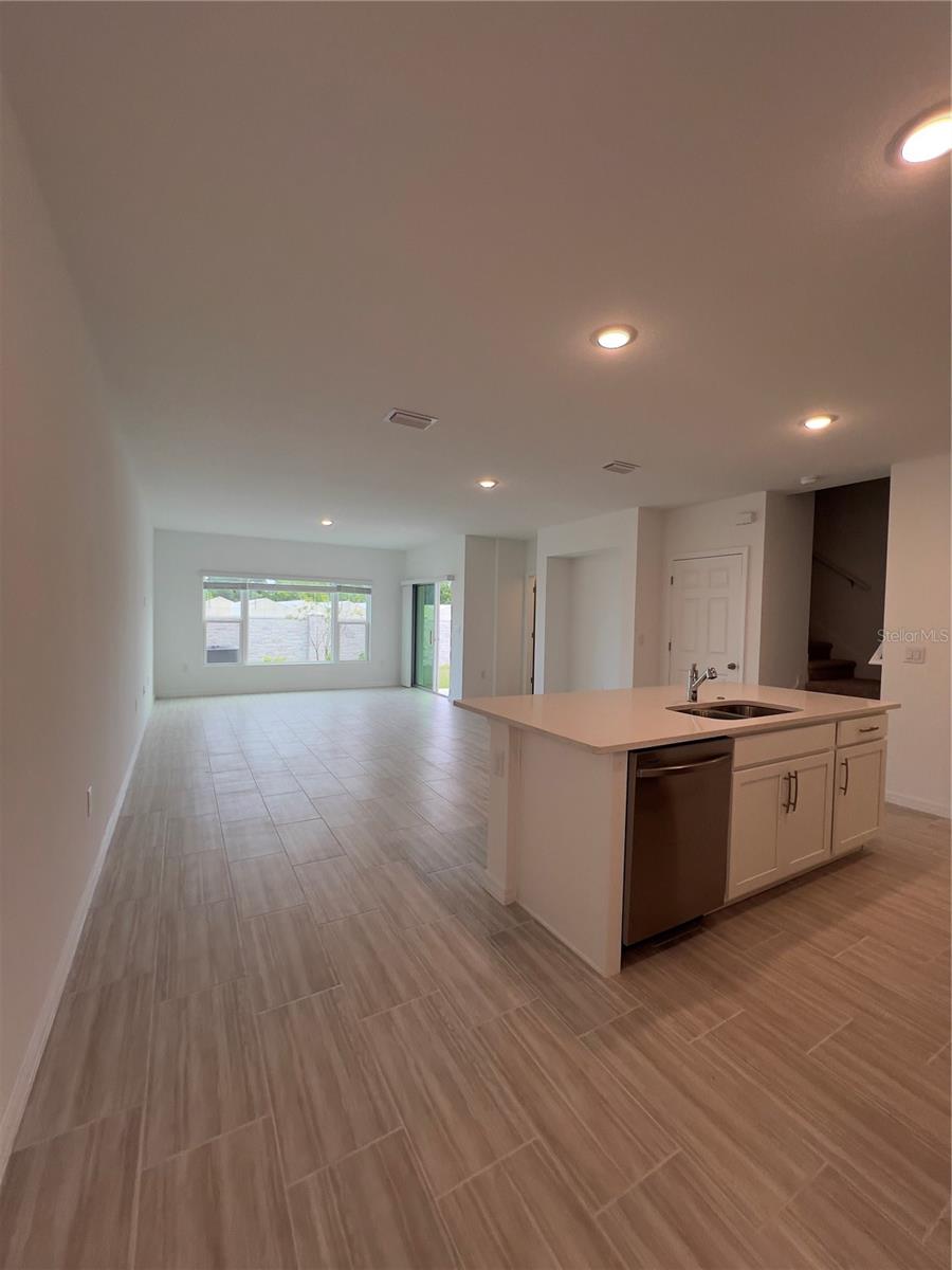 471 THOMPSON VILLAGE AVE, APOPKA, FL, 32703