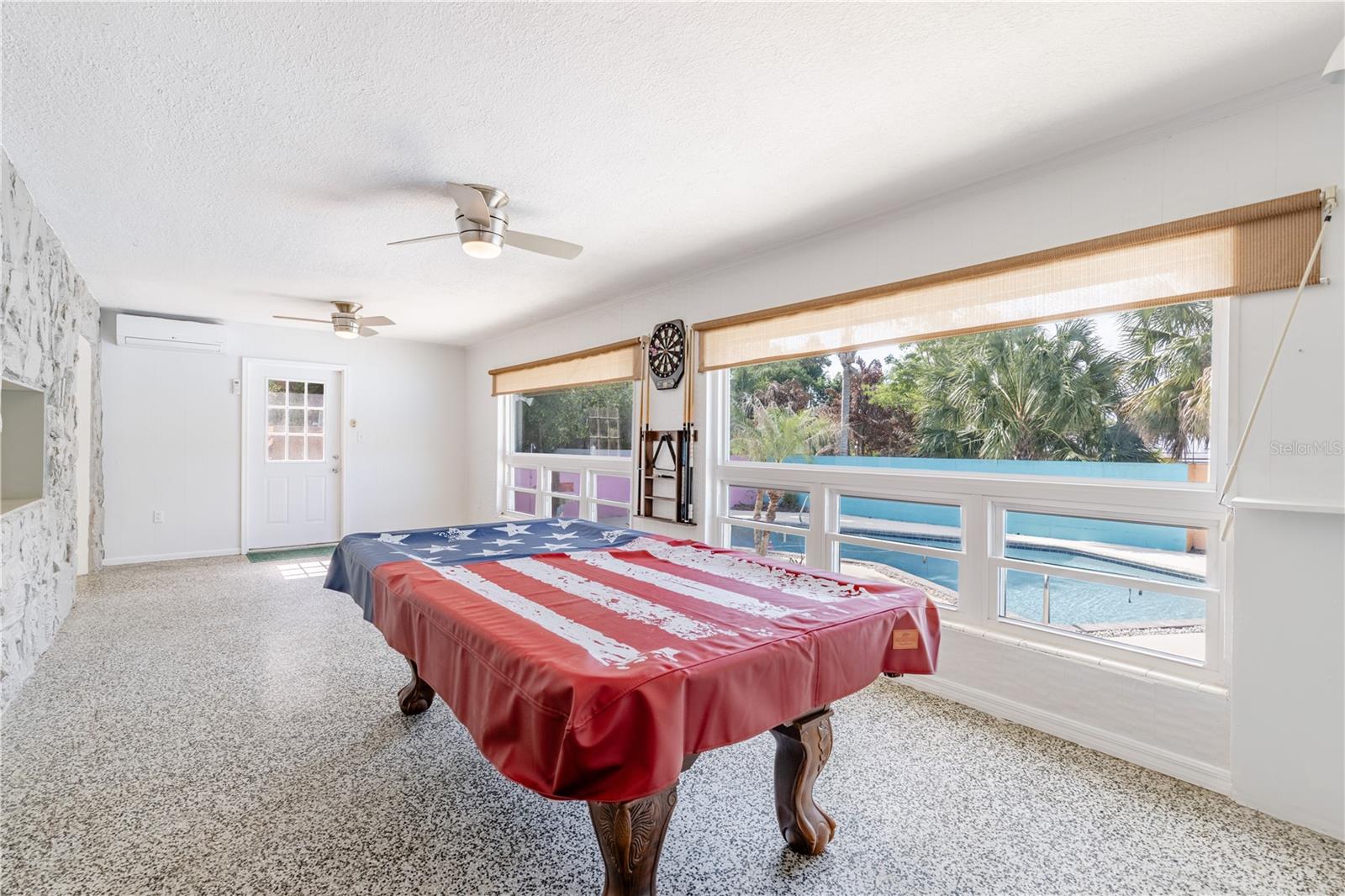 210 DONNA ST, TAVARES, FL, 32778