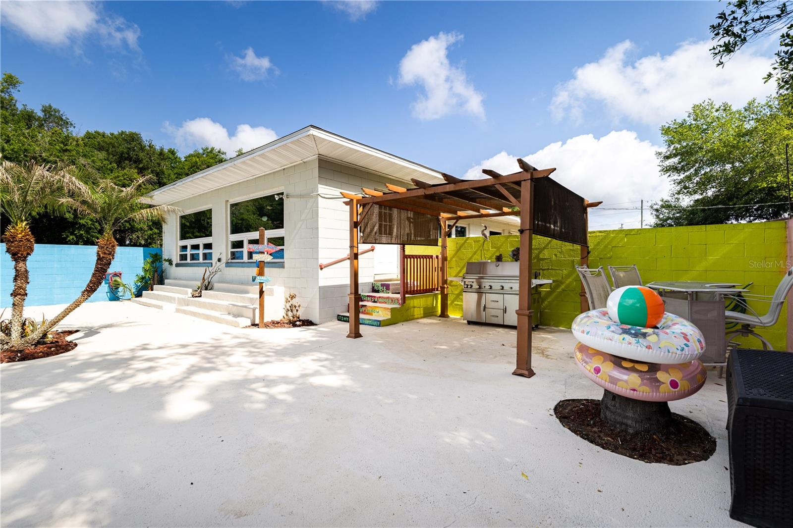 210 DONNA ST, TAVARES, FL, 32778
