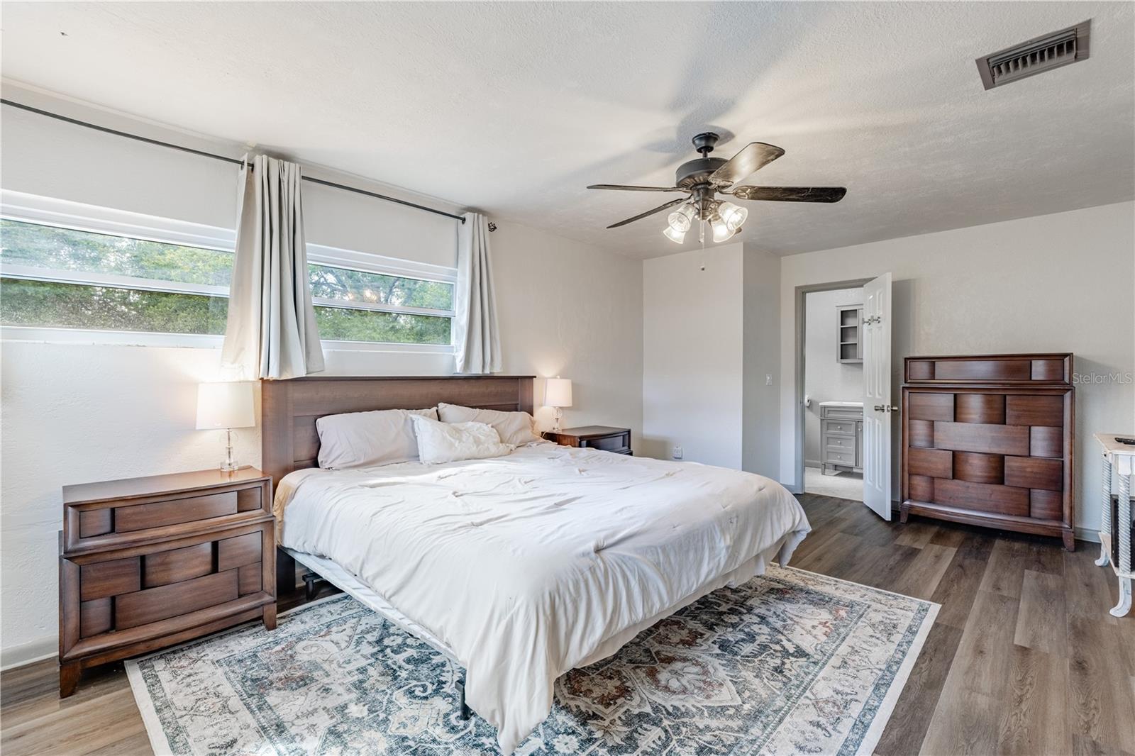 210 DONNA ST, TAVARES, FL, 32778