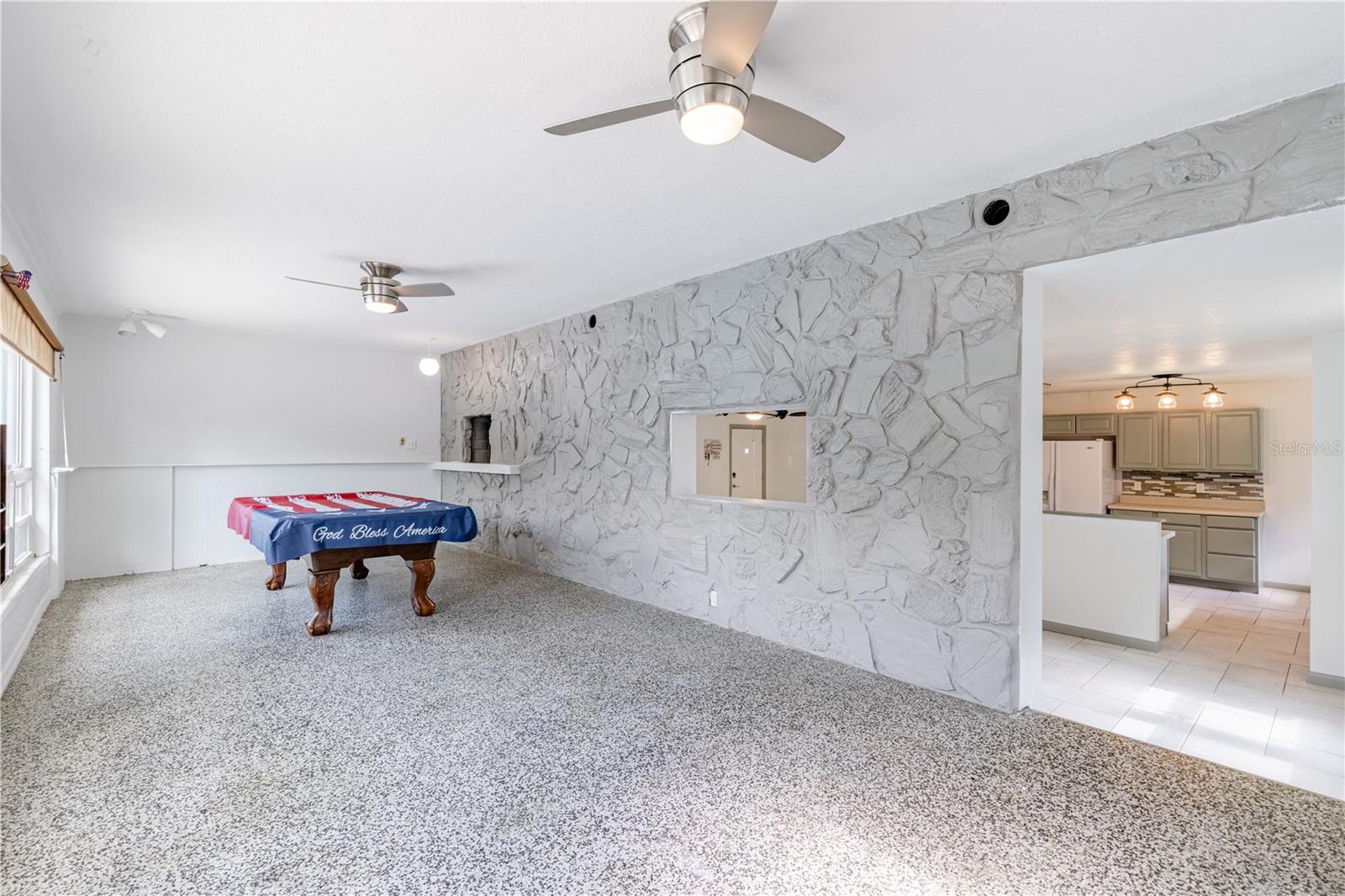 210 DONNA ST, TAVARES, FL, 32778