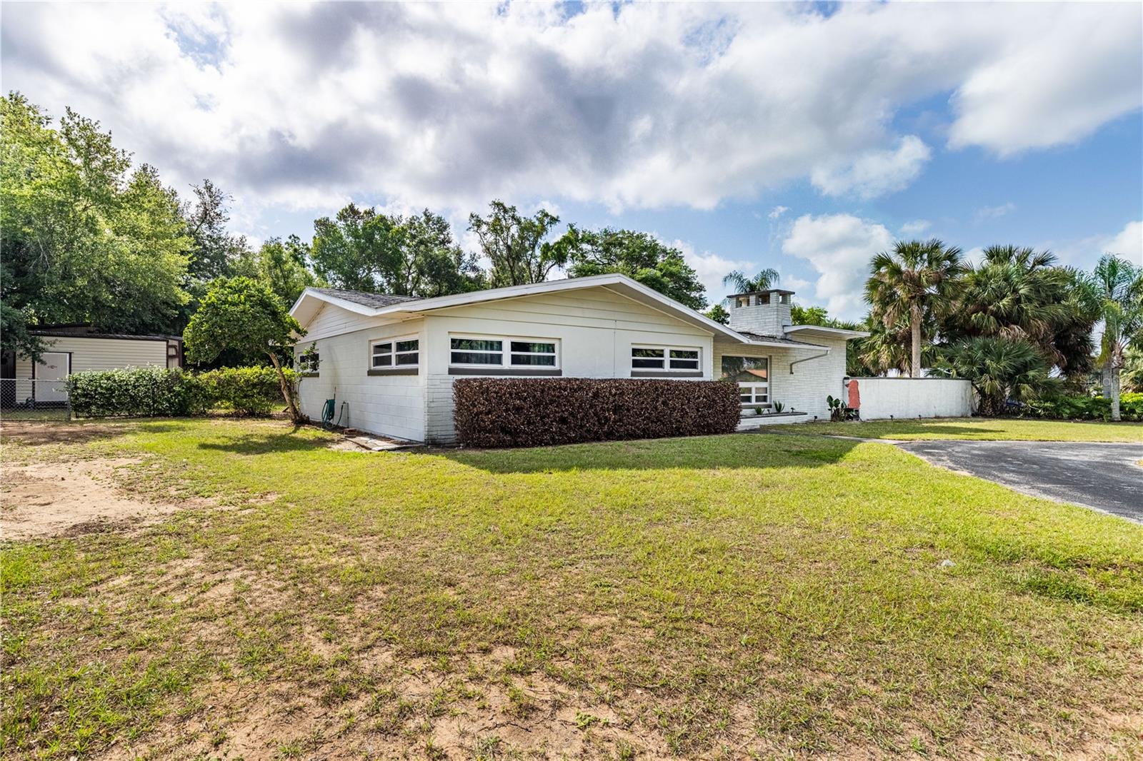 210 DONNA ST, TAVARES, FL, 32778