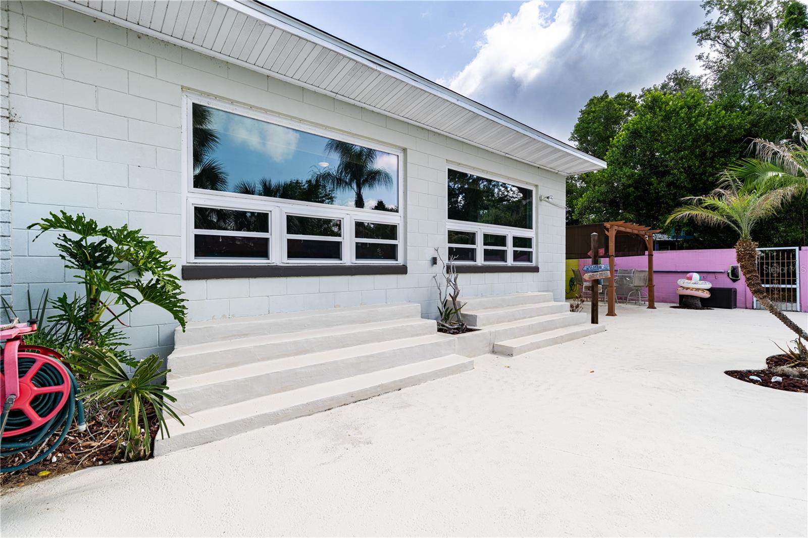 210 DONNA ST, TAVARES, FL, 32778