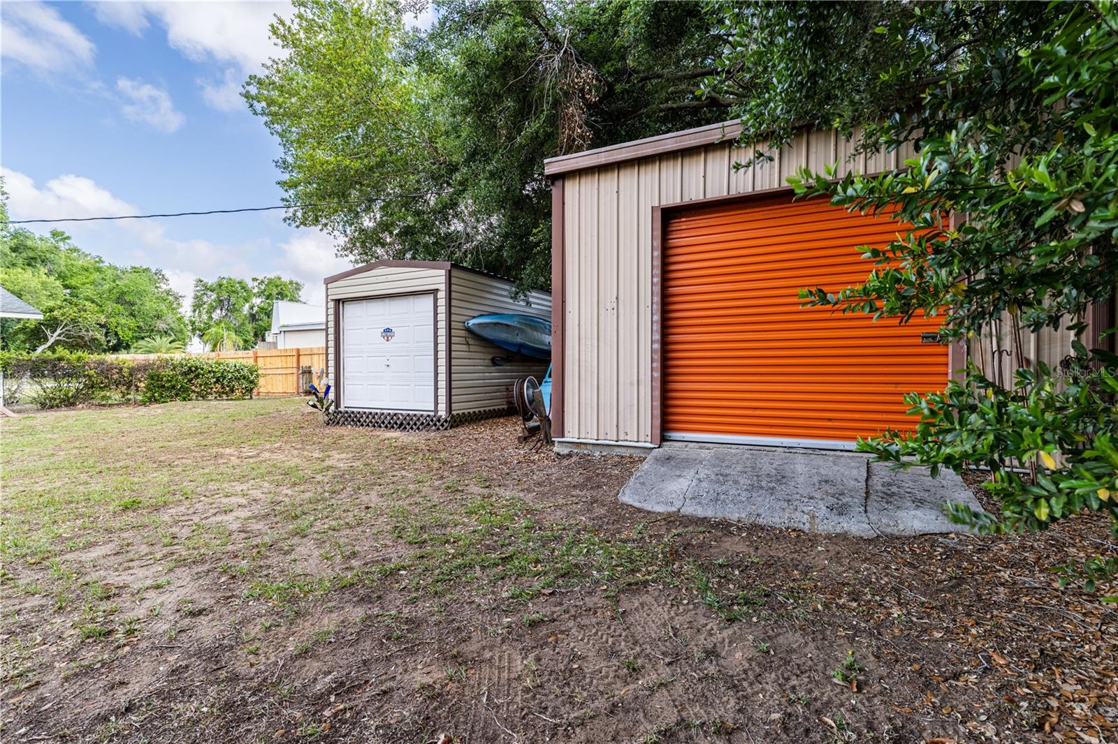 210 DONNA ST, TAVARES, FL, 32778