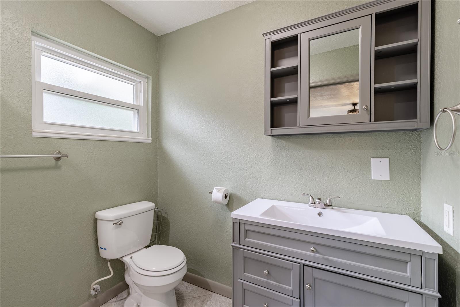 210 DONNA ST, TAVARES, FL, 32778