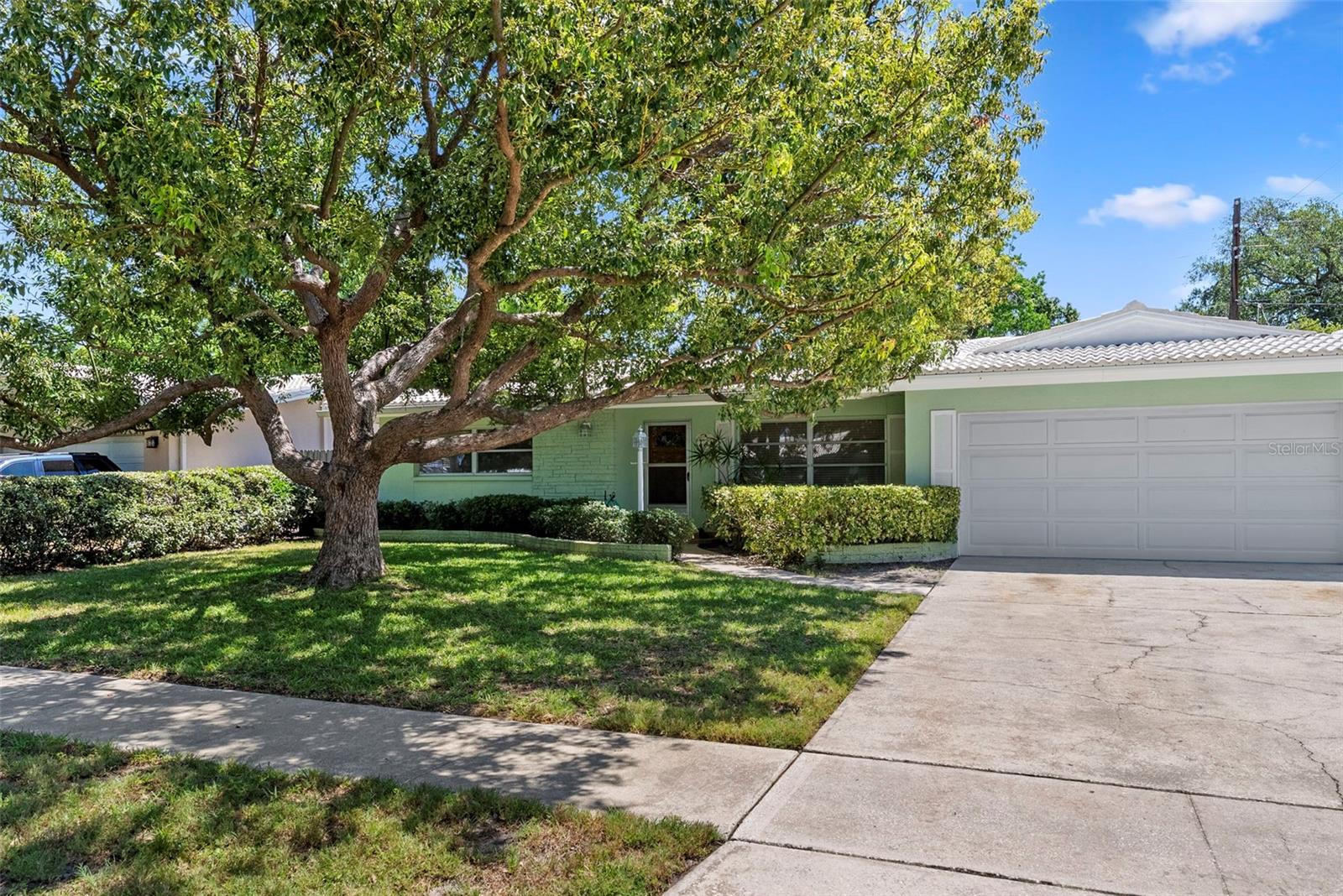 1413 EMBASSY DR, CLEARWATER, FL, 33764