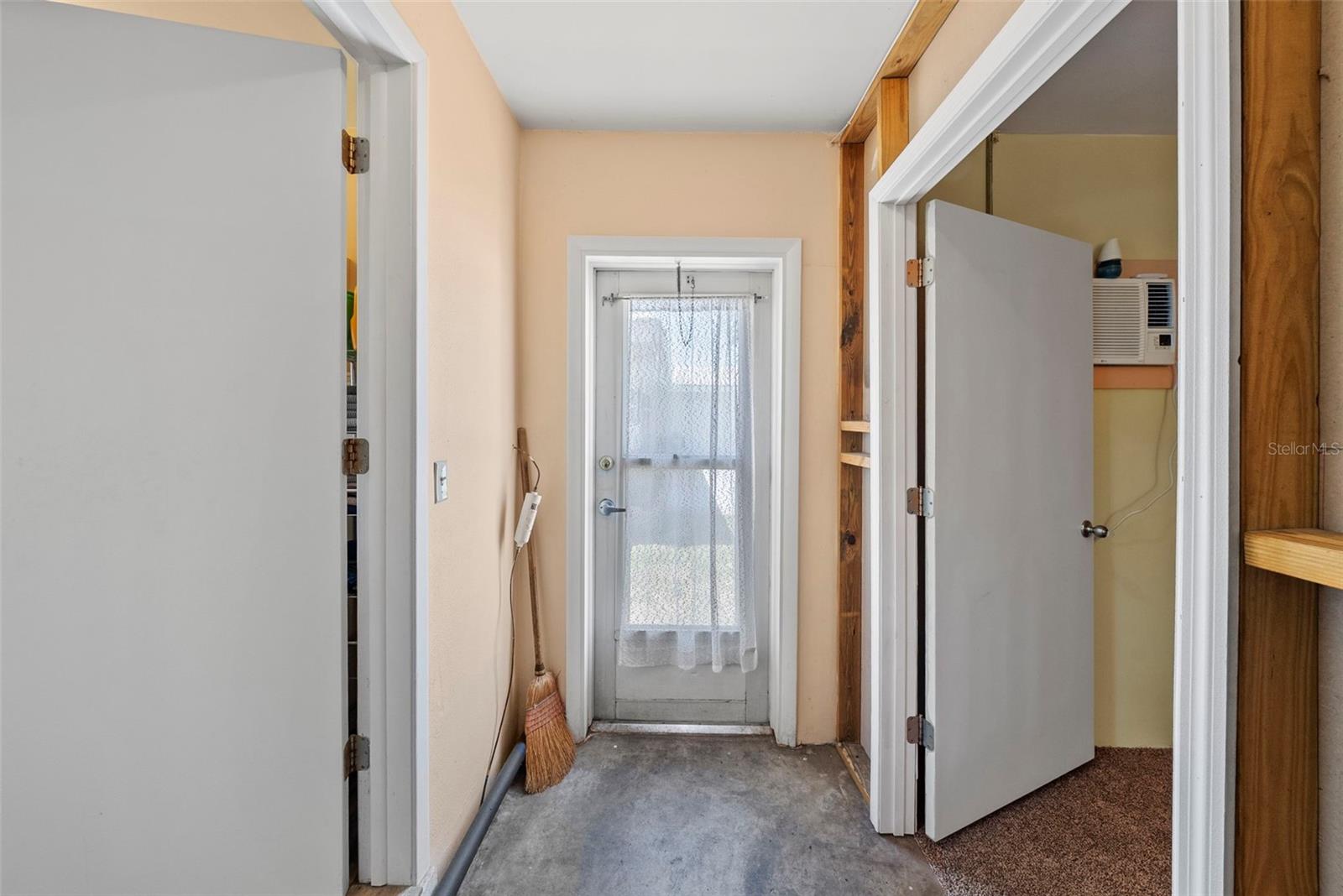 1413 EMBASSY DR, CLEARWATER, FL, 33764
