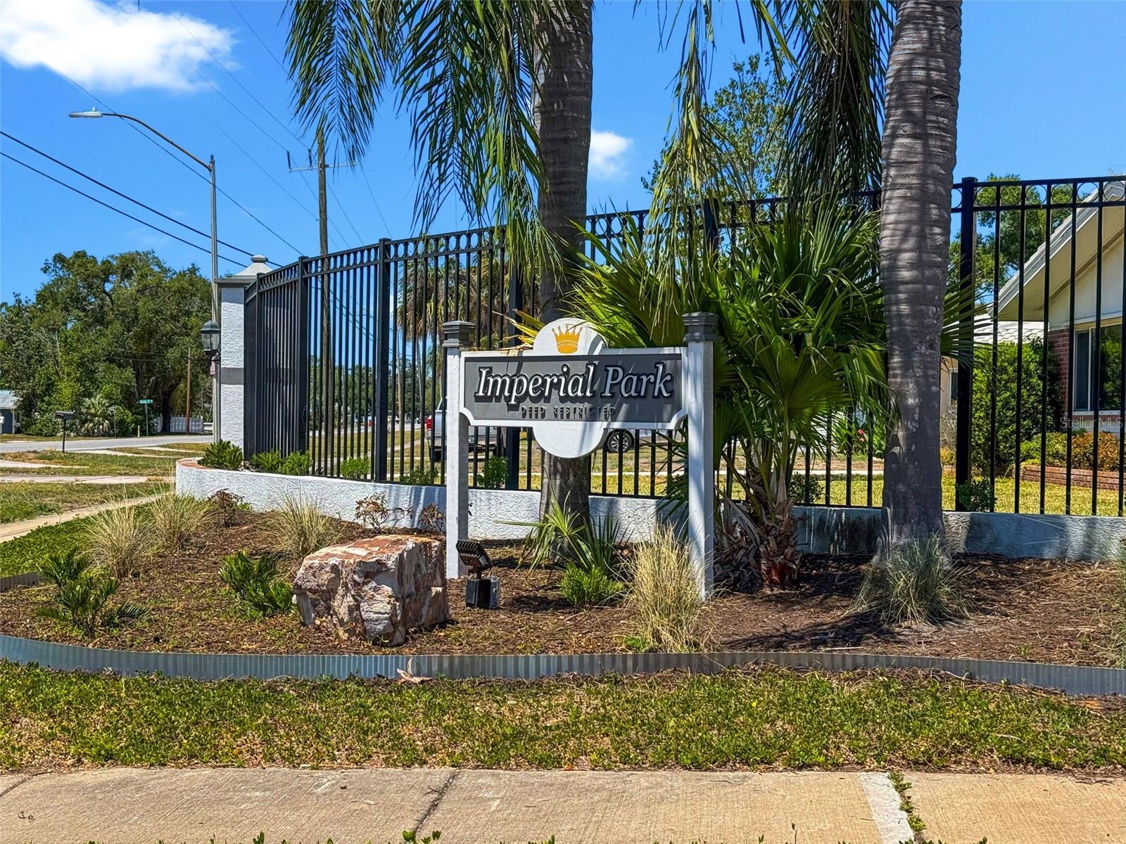 1413 EMBASSY DR, CLEARWATER, FL, 33764