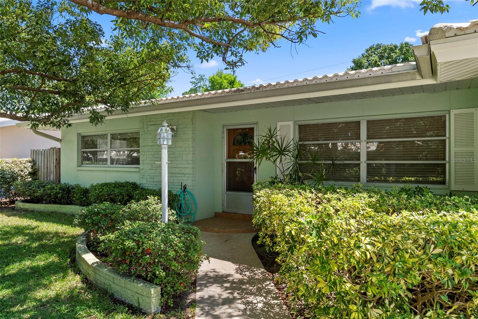 1413 EMBASSY DR, CLEARWATER, FL, 33764