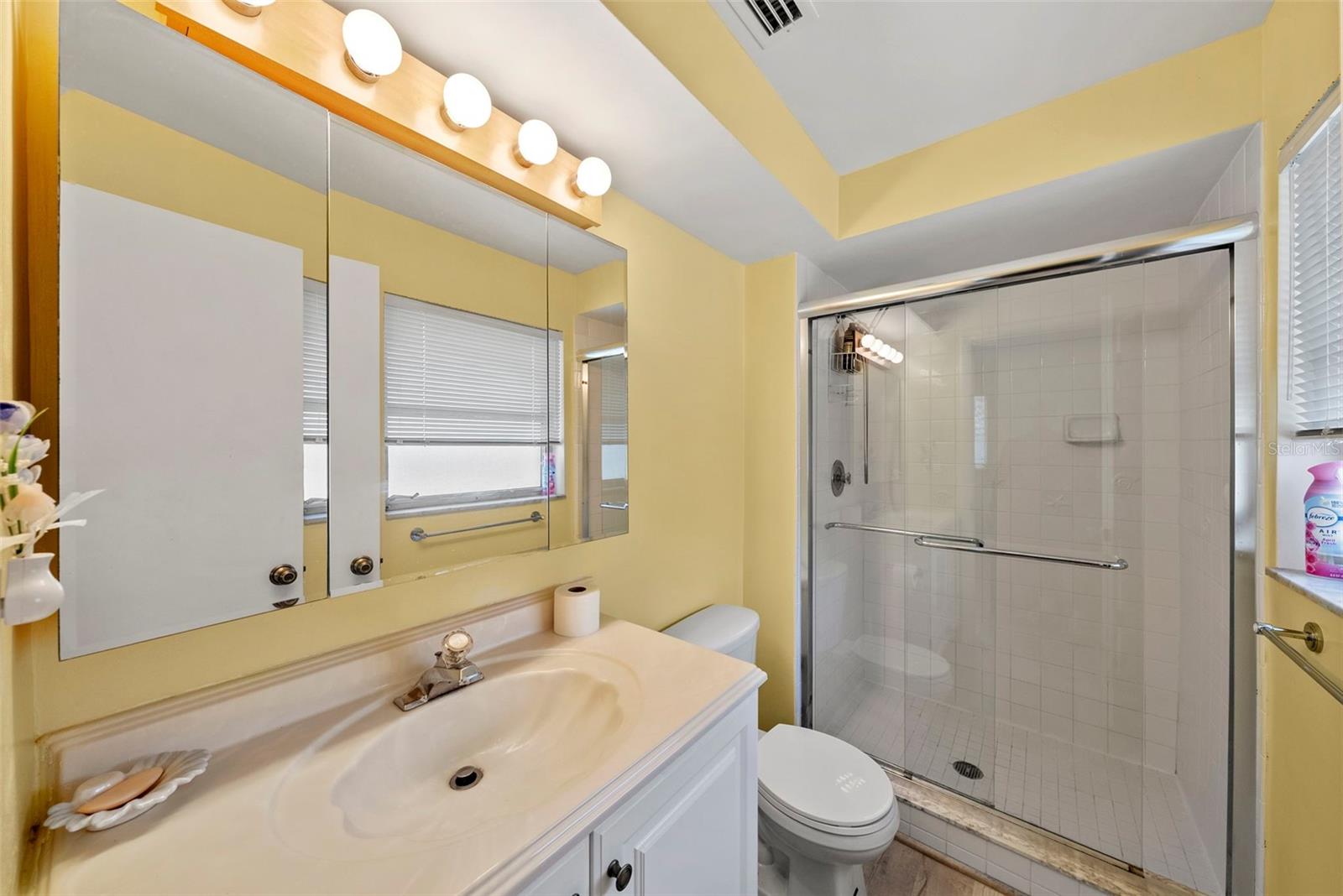 1413 EMBASSY DR, CLEARWATER, FL, 33764