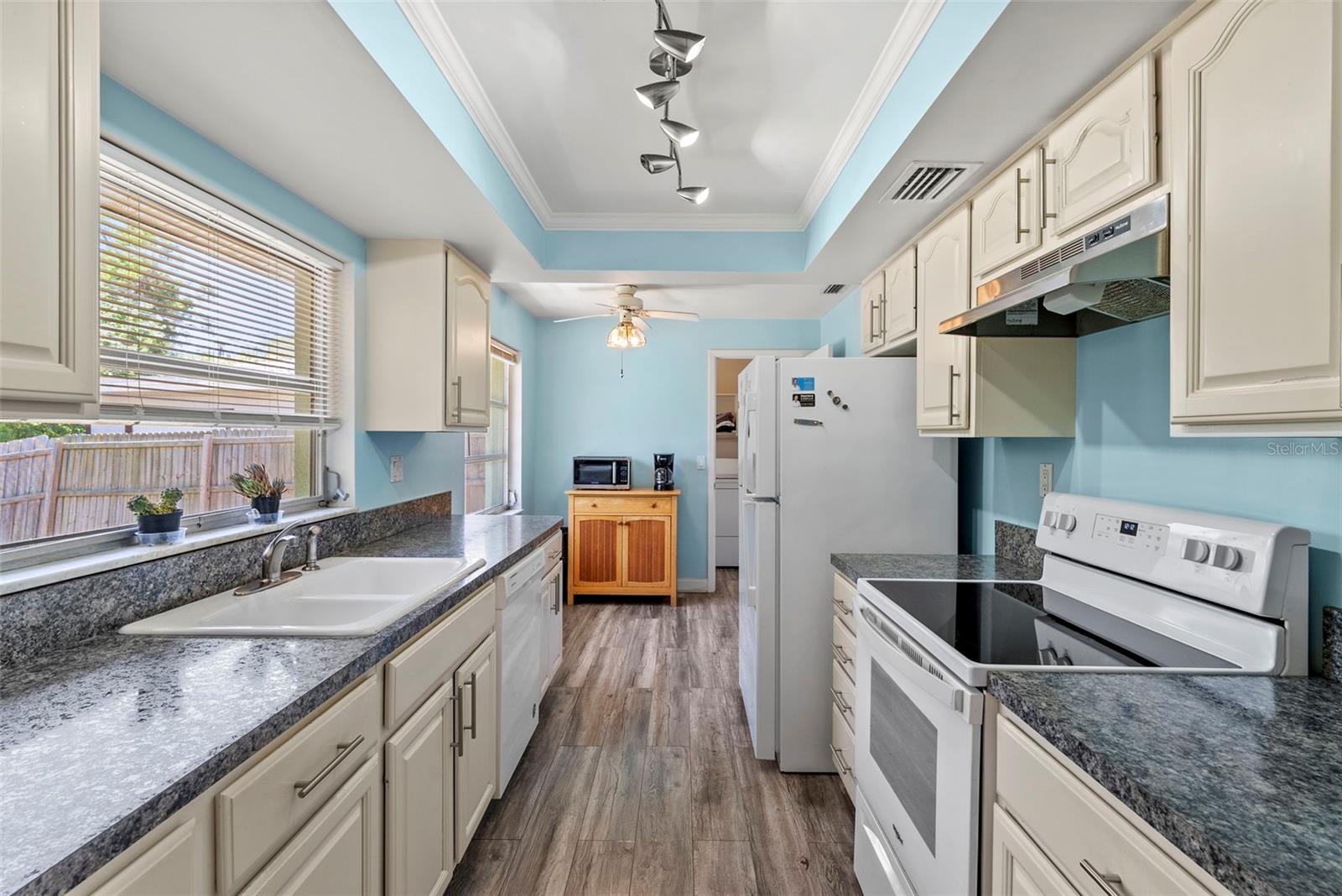 1413 EMBASSY DR, CLEARWATER, FL, 33764