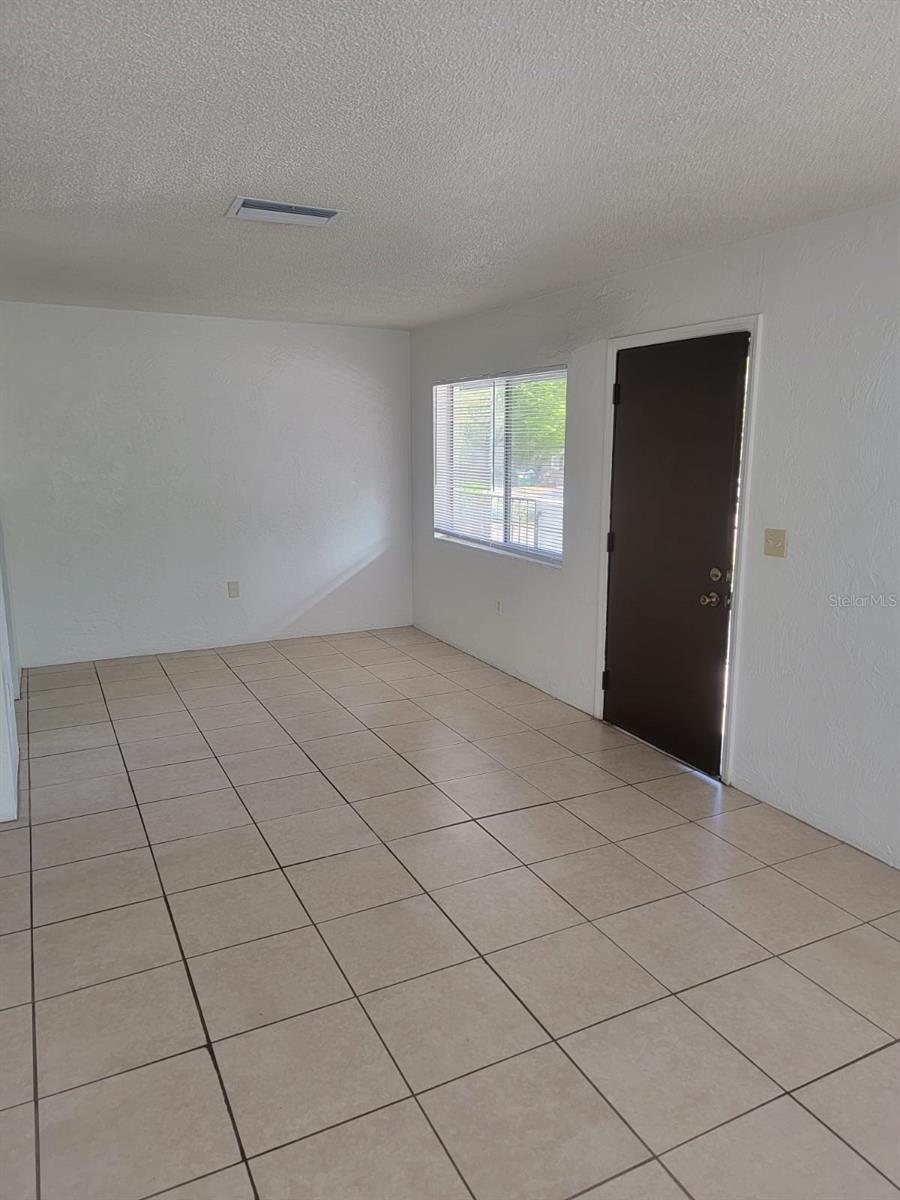 1216 KENNEDY RD #4, DAYTONA BEACH, FL, 32117
