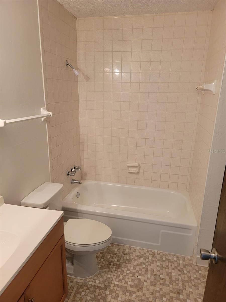 1216 KENNEDY RD #4, DAYTONA BEACH, FL, 32117