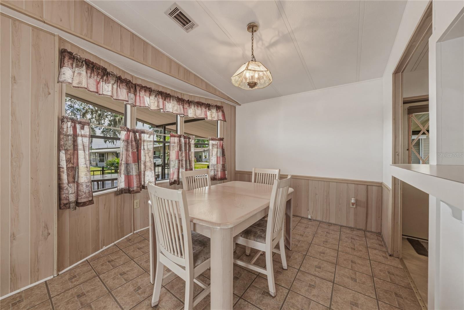 3201 HIDDEN LAKE DR, WESLEY CHAPEL, FL, 33543