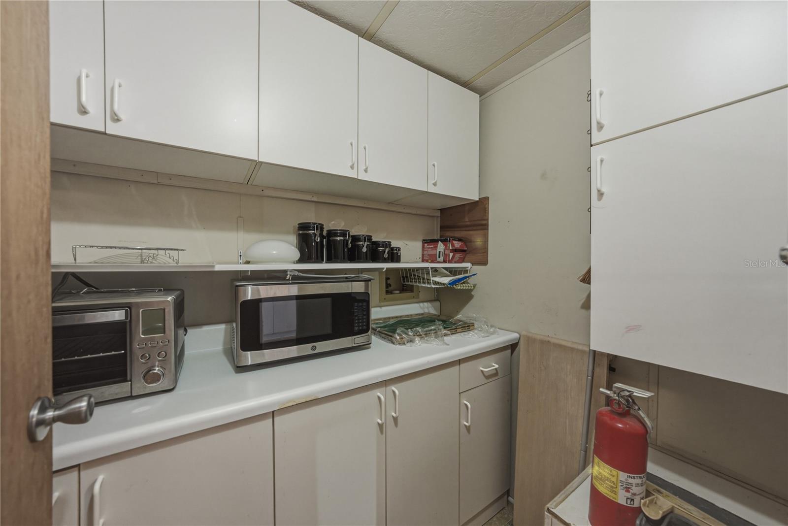 3201 HIDDEN LAKE DR, WESLEY CHAPEL, FL, 33543