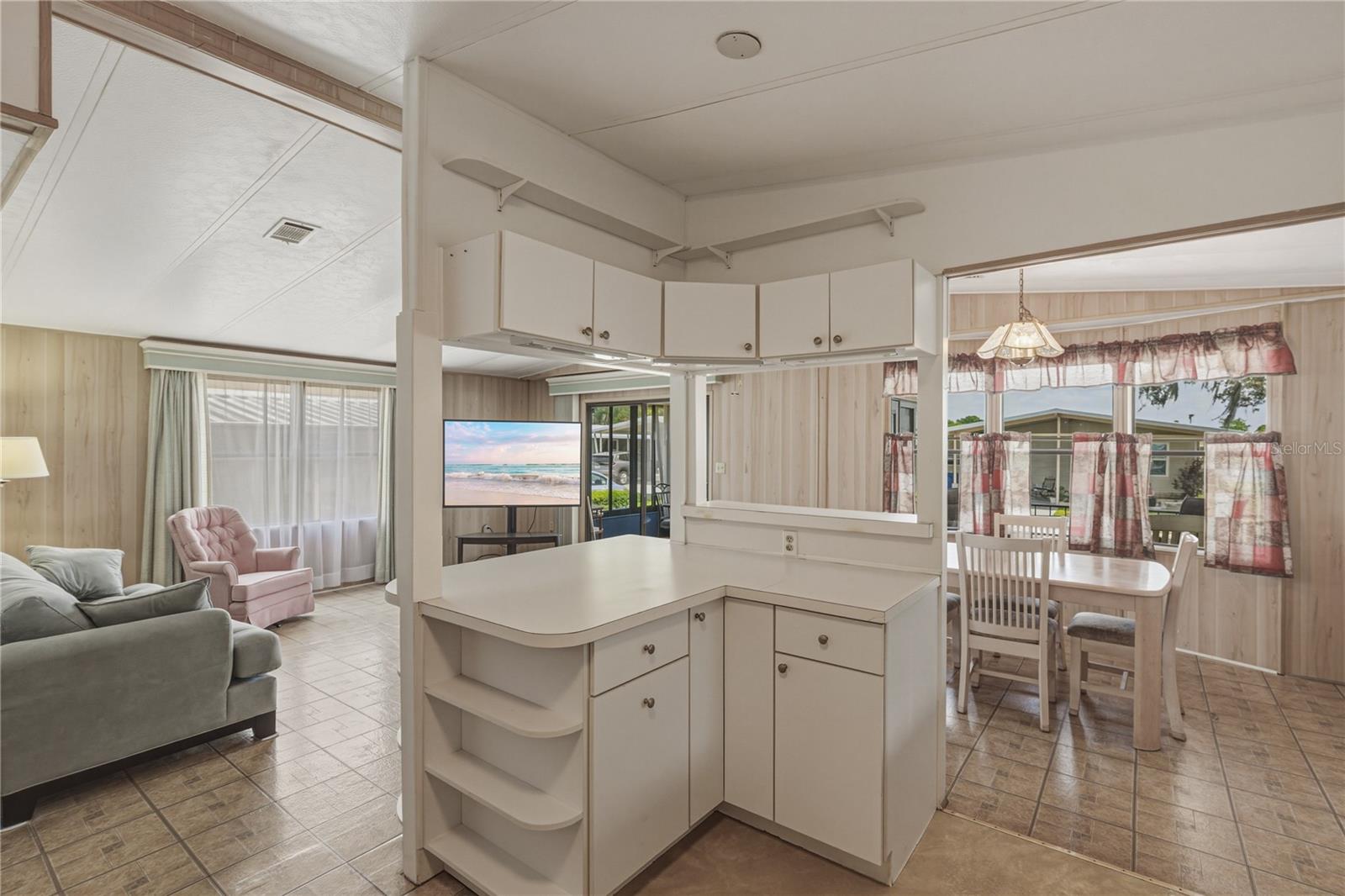 3201 HIDDEN LAKE DR, WESLEY CHAPEL, FL, 33543