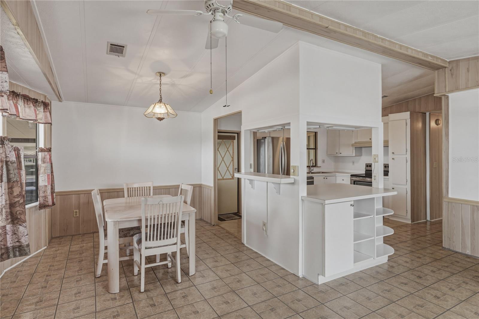 3201 HIDDEN LAKE DR, WESLEY CHAPEL, FL, 33543