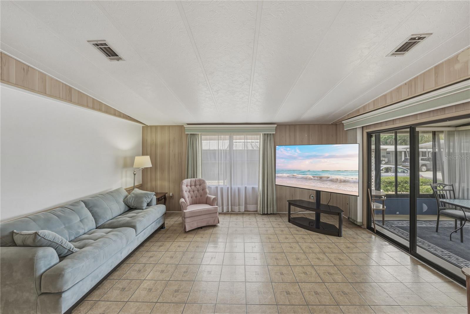 3201 HIDDEN LAKE DR, WESLEY CHAPEL, FL, 33543