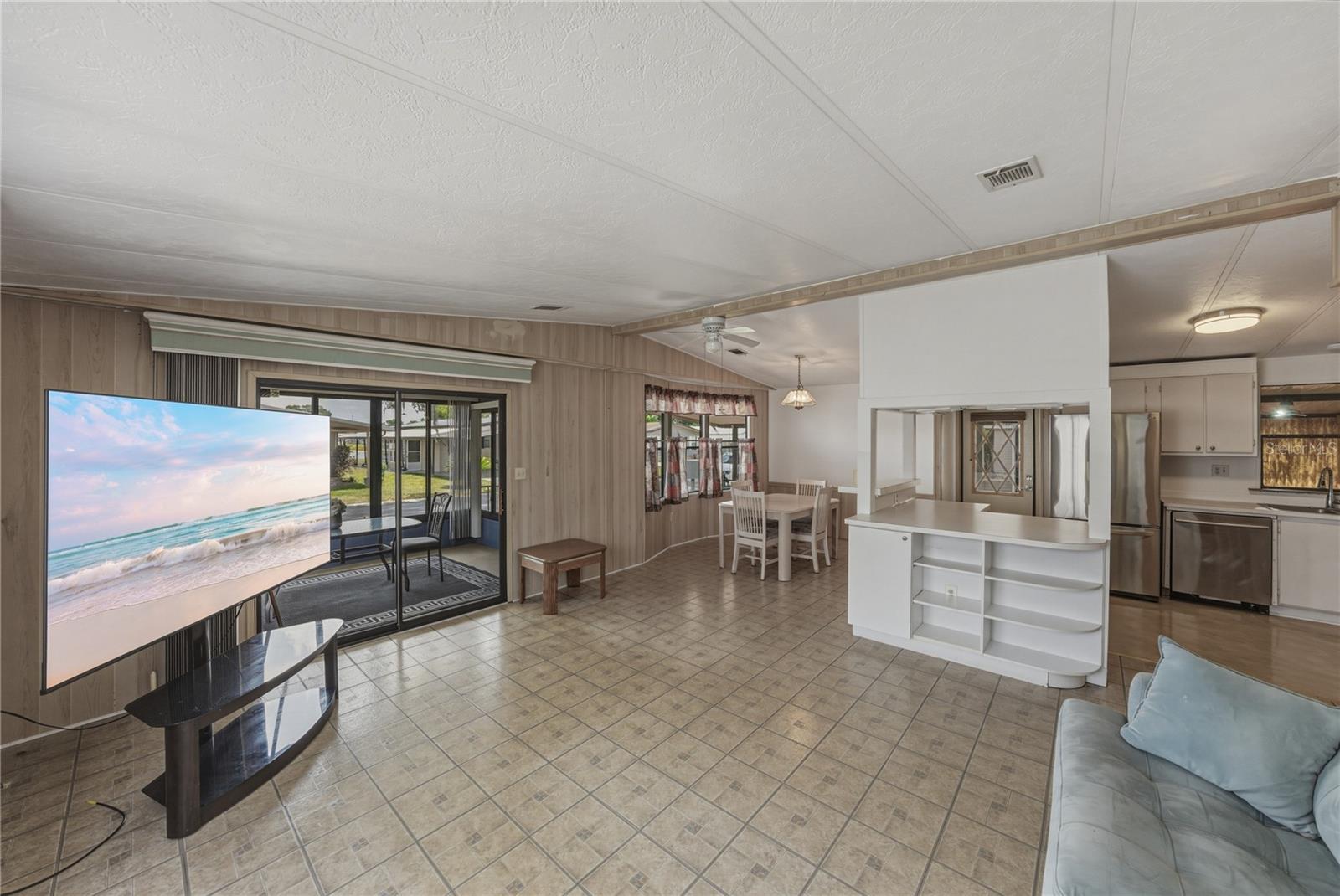 3201 HIDDEN LAKE DR, WESLEY CHAPEL, FL, 33543