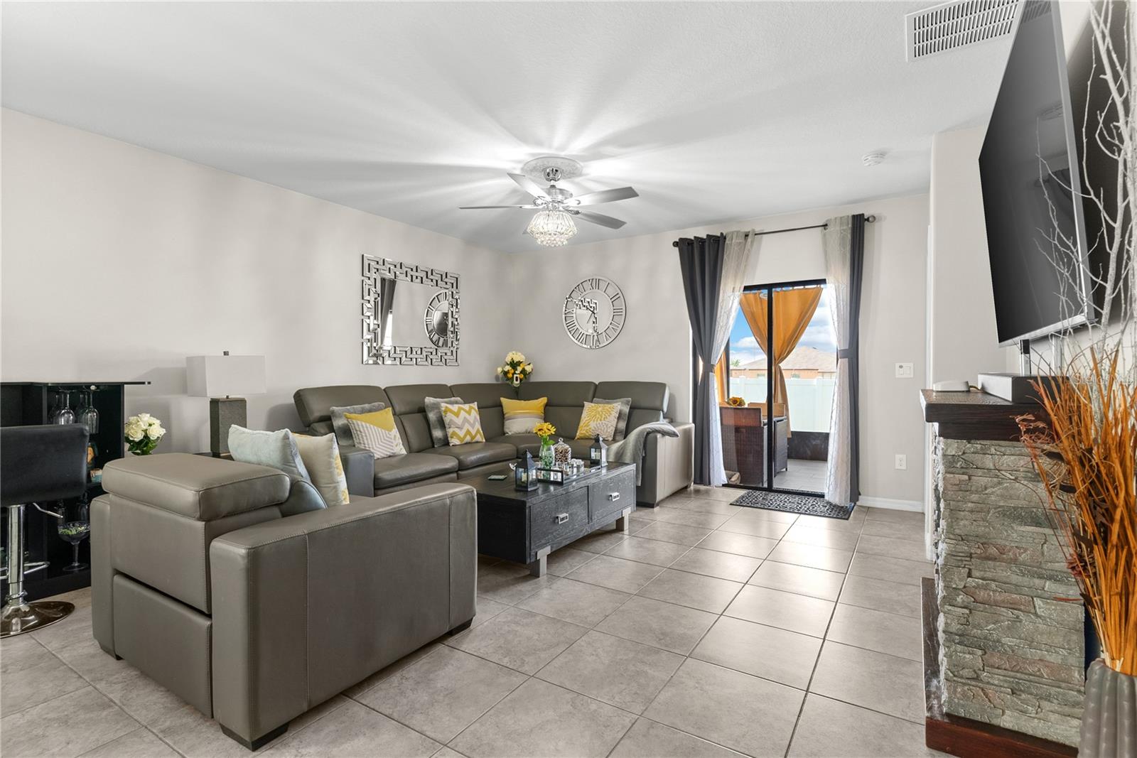 10216 CARLOWAY HILLS DR, WIMAUMA, FL, 33598