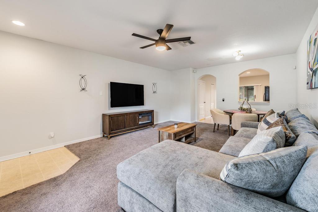 12441 FOXMOOR PEAK DR, RIVERVIEW, FL, 33579