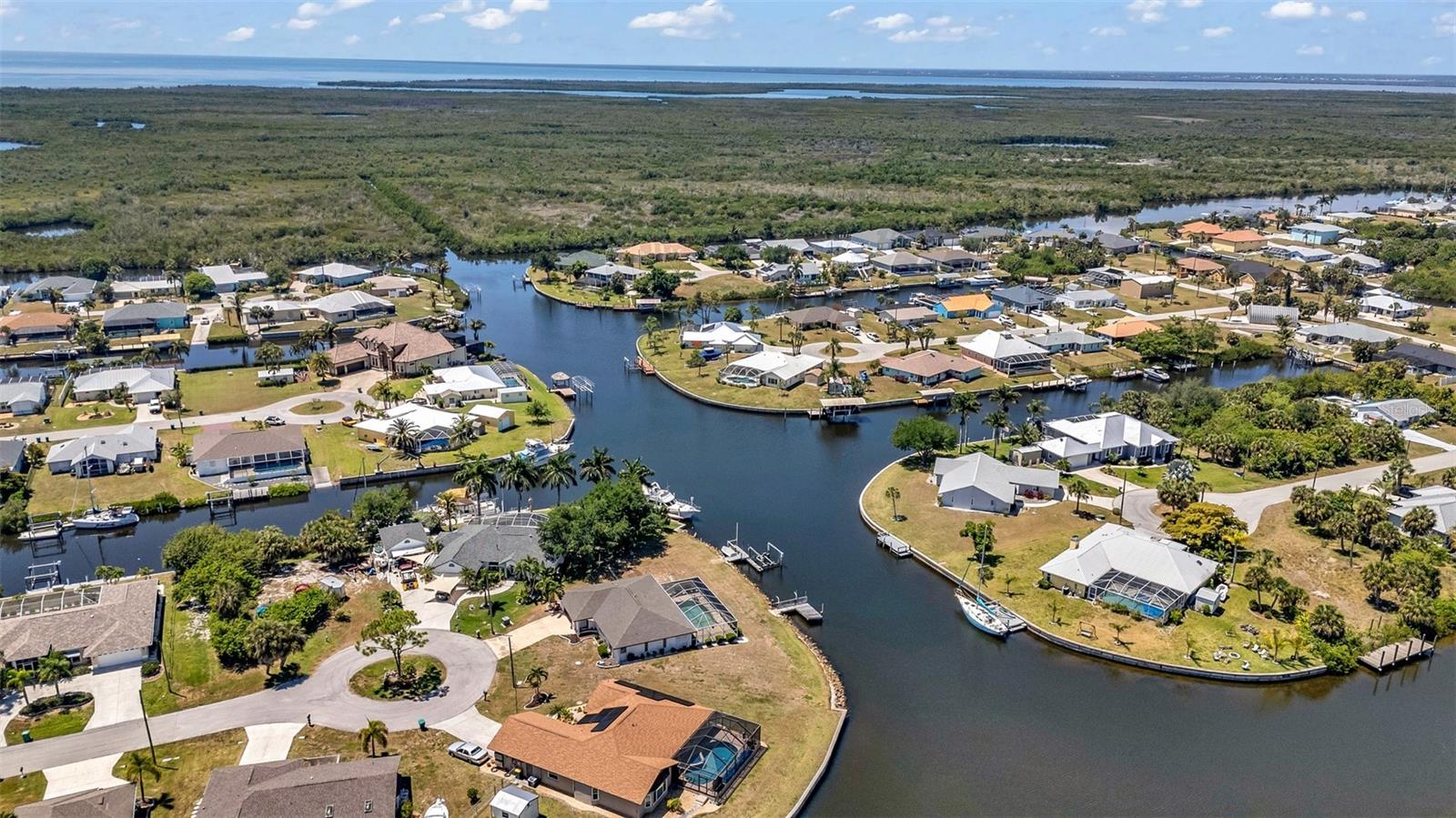 19220 MOORE HAVEN CT, PORT CHARLOTTE, FL, 33948